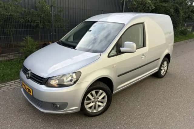 Volkswagen Caddy (2012) thumbnail 2