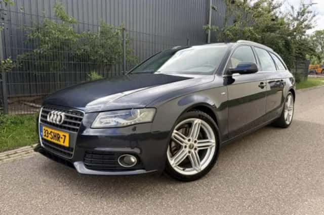Audi A4 (2011) thumbnail 1