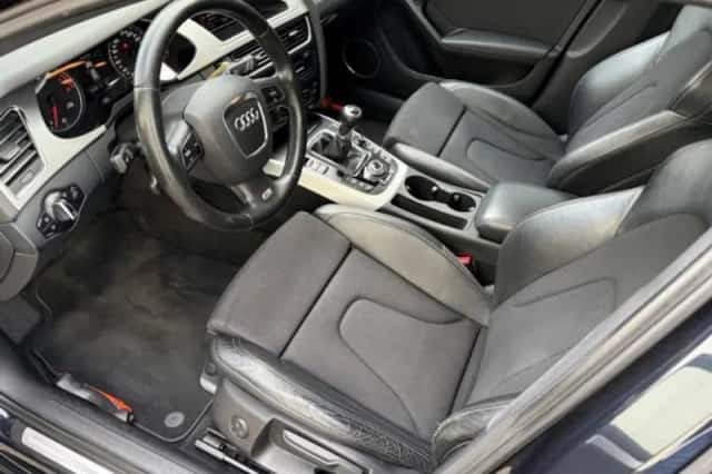 Audi A4 (2011) thumbnail 5
