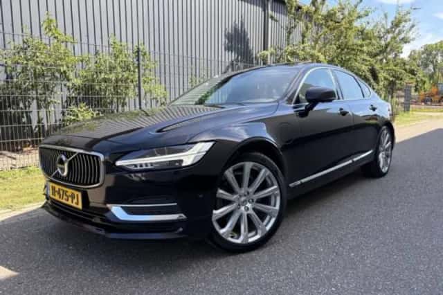 Volvo S90 (2018) thumbnail 1