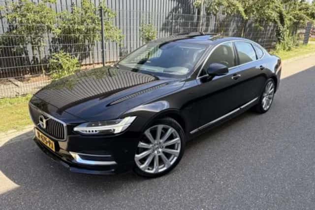 Volvo S90 (2018) thumbnail 2