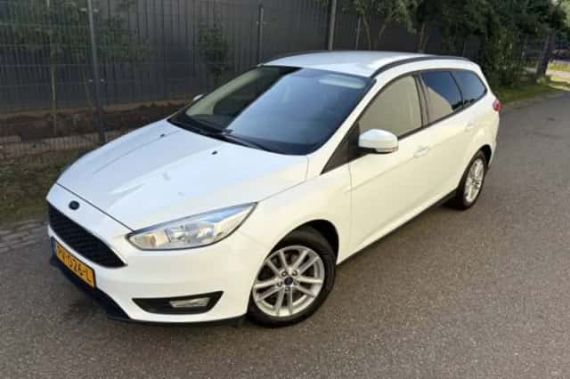 Ford Focus (2017) thumbnail 2
