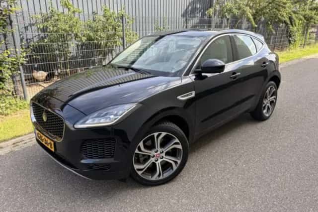 Jaguar E-Pace (2019) thumbnail 2