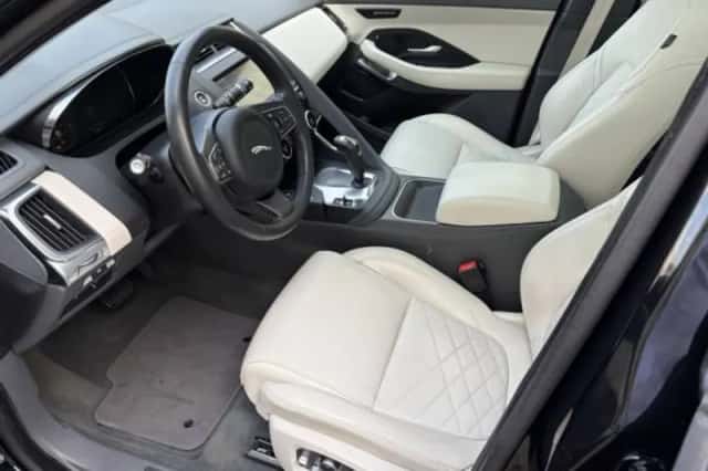 Jaguar E-Pace (2019) thumbnail 6