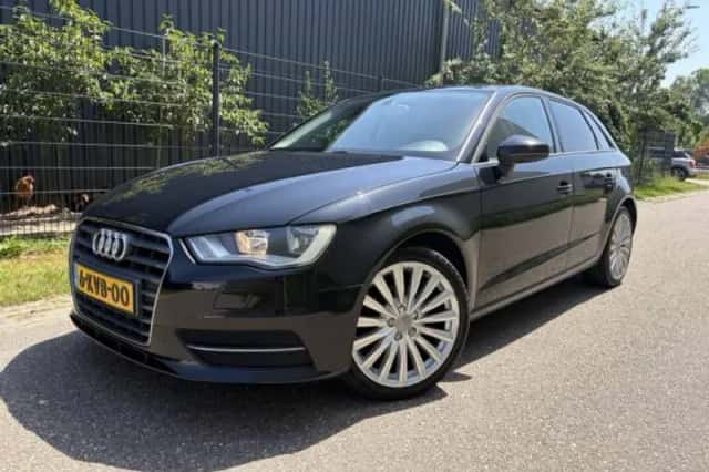 Audi A3 (2013) thumbnail 1