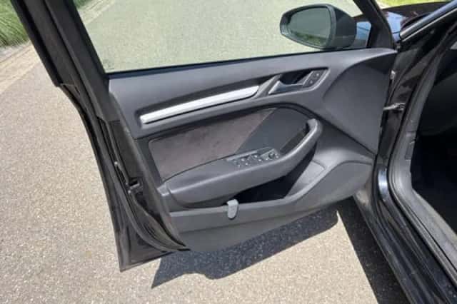 Audi A3 (2013) thumbnail 6