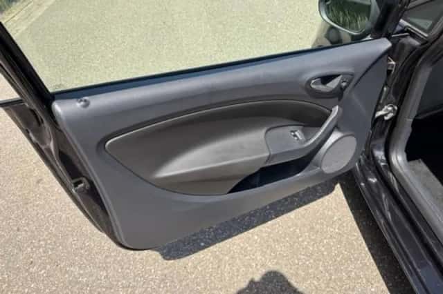 SEAT Ibiza (2012) thumbnail 4