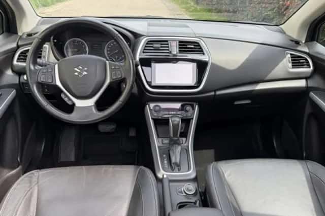 Suzuki S-Cross (2019) thumbnail 3