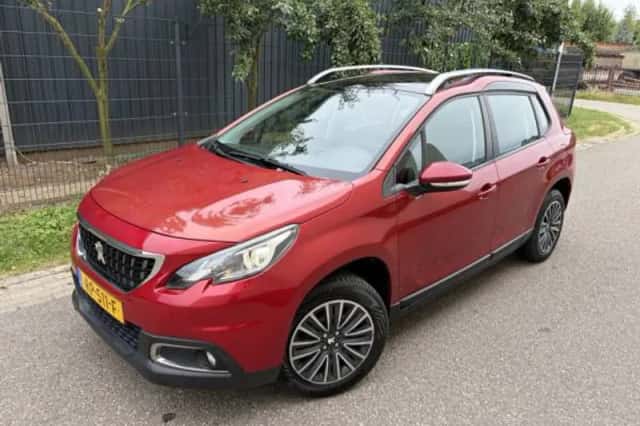 Peugeot 2008 (2017) thumbnail 2