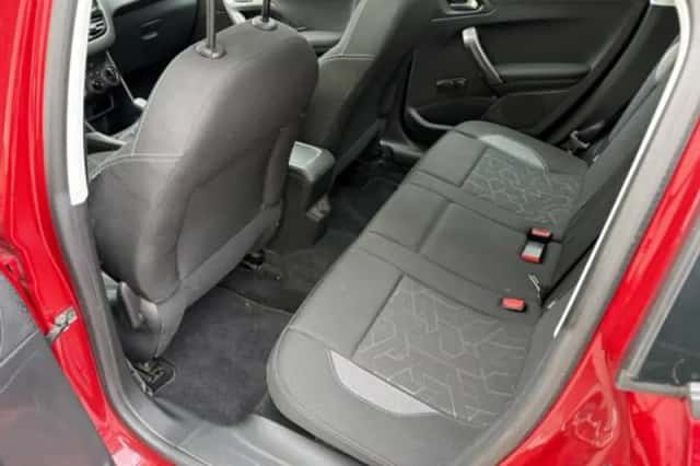 Peugeot 2008 (2017) thumbnail 4