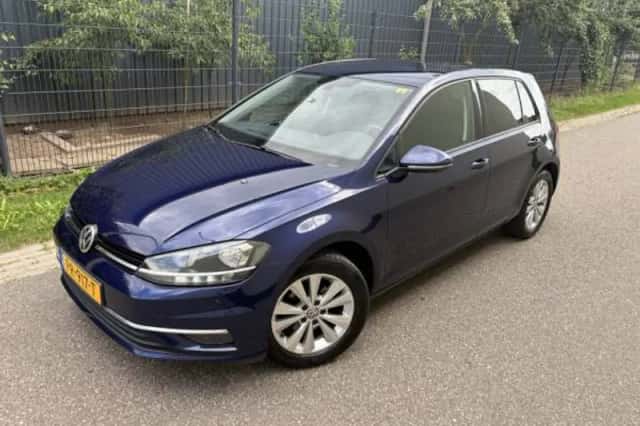 Volkswagen Golf (2017) thumbnail 2