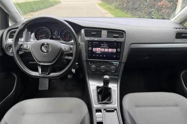Volkswagen Golf (2017) thumbnail 3