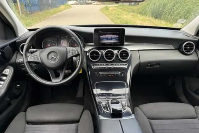 Mercedes-Benz C-Klasse (2017) thumbnail 3