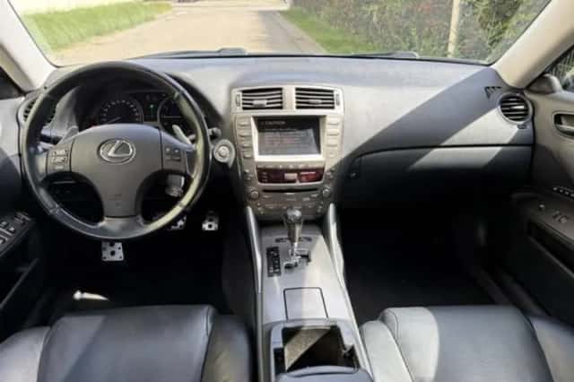 Lexus IS (2007) thumbnail 3