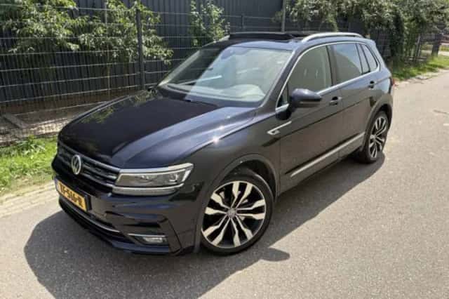 Volkswagen Tiguan (2017) thumbnail 2