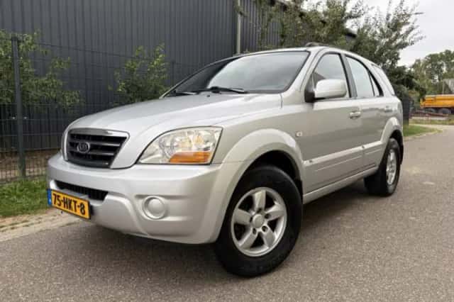 Kia Sorento (2009) thumbnail 1