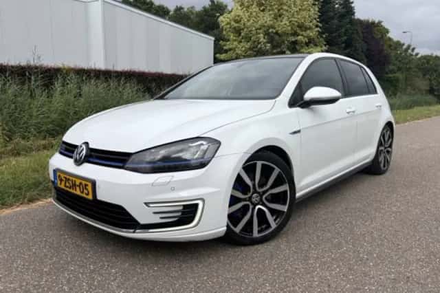 Volkswagen Golf (2015) thumbnail 1