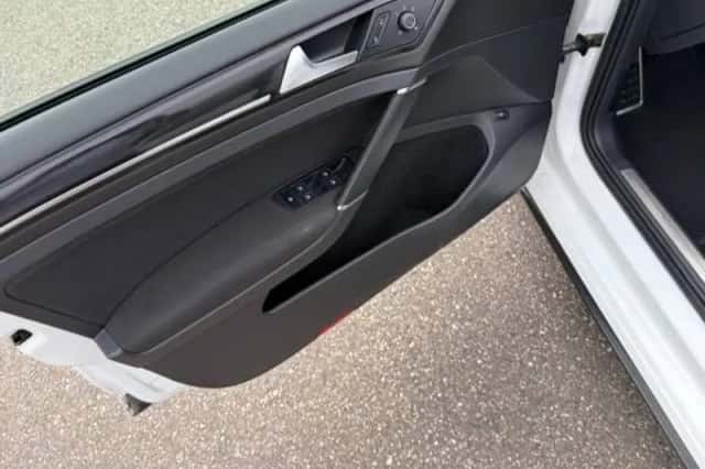 Volkswagen Golf (2015) thumbnail 6