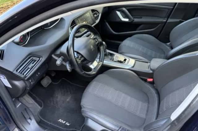 Peugeot 308 (2017) thumbnail 5