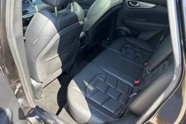 Nissan Qashqai (2019) thumbnail 4