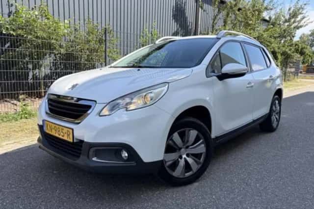 Peugeot 2008 (2016) thumbnail 1