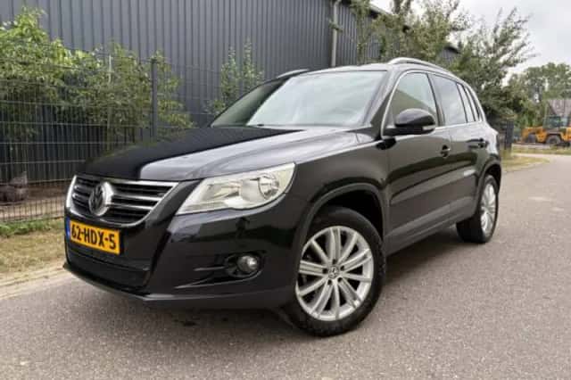 Volkswagen Tiguan (2008) thumbnail 1