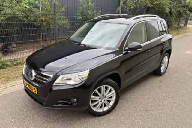 Volkswagen Tiguan (2008) thumbnail 2