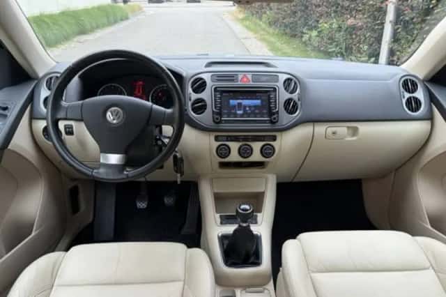 Volkswagen Tiguan (2008) thumbnail 3