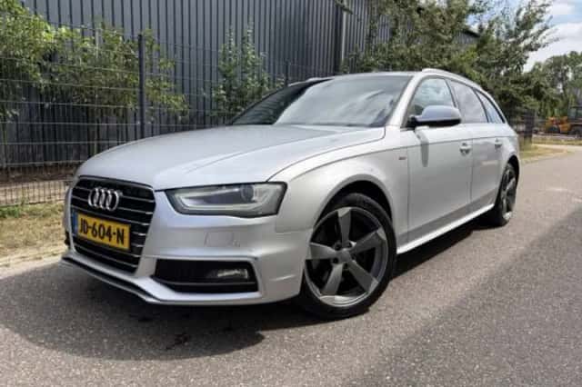 Audi A4 (2014) thumbnail 1