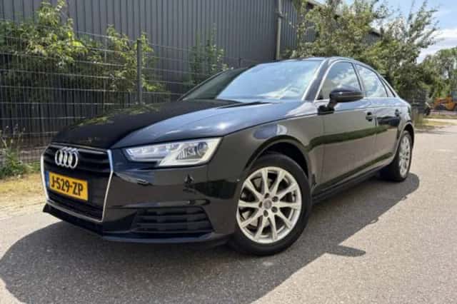 Audi A4 (2019) thumbnail 1