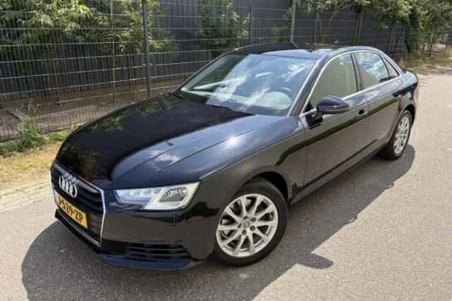 Audi A4 (2019) thumbnail 2