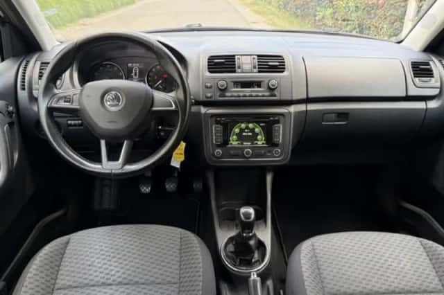 Škoda Fabia (2014) thumbnail 3