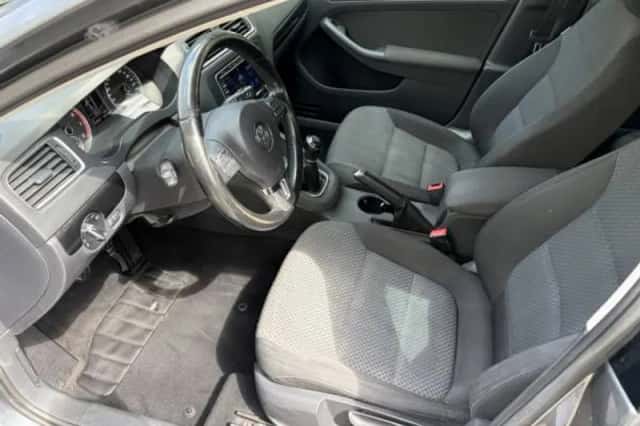 Volkswagen Jetta (2012) thumbnail 5