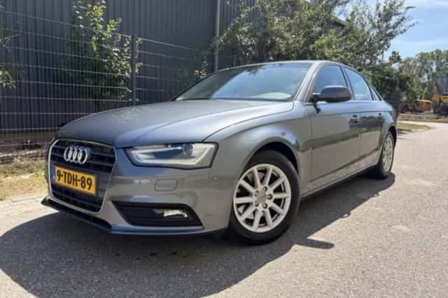 Audi A4 (2013) thumbnail 1