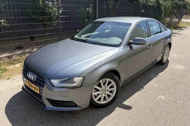 Audi A4 (2013) thumbnail 2