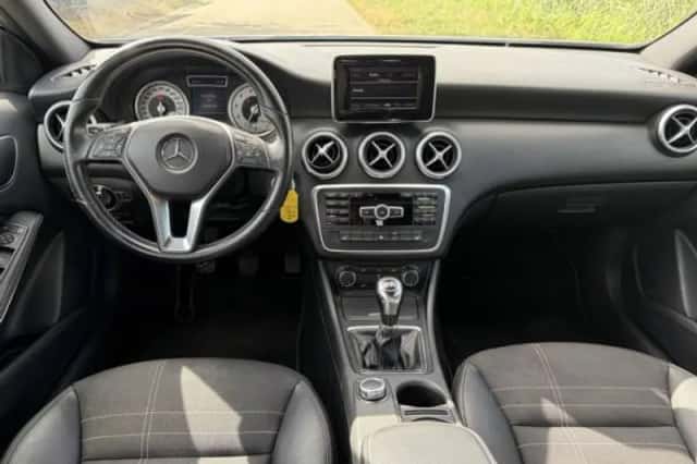 Mercedes-Benz A-Klasse (2012) thumbnail 3