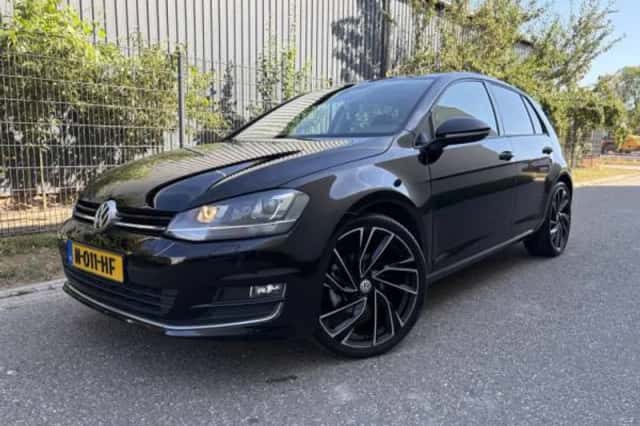 Volkswagen Golf (2013) thumbnail 1