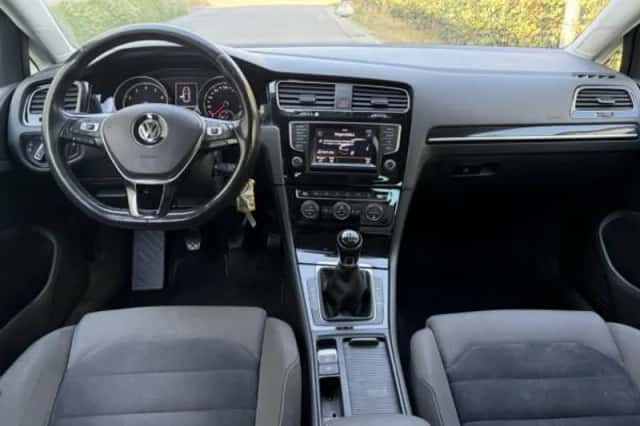 Volkswagen Golf (2013) thumbnail 3