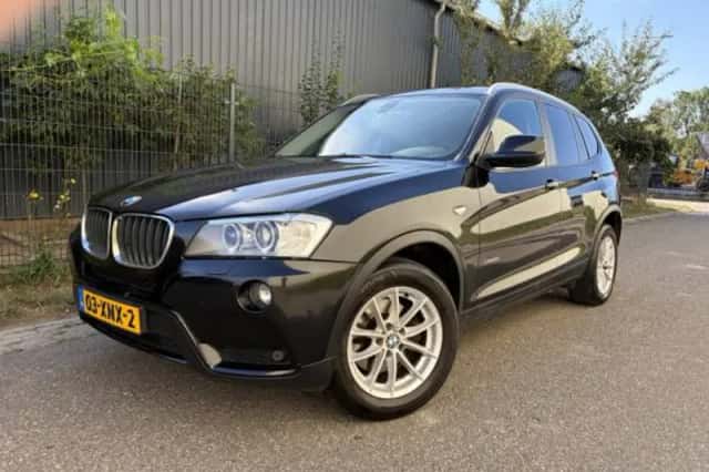 BMW X3 (2012) thumbnail 1