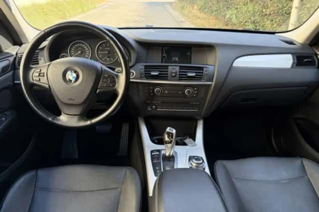 BMW X3 (2012) thumbnail 3