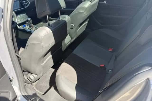 Peugeot 308 (2021) thumbnail 4