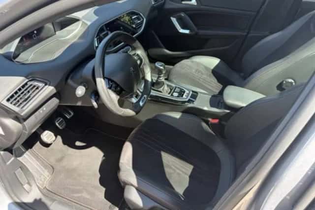 Peugeot 308 (2021) thumbnail 5