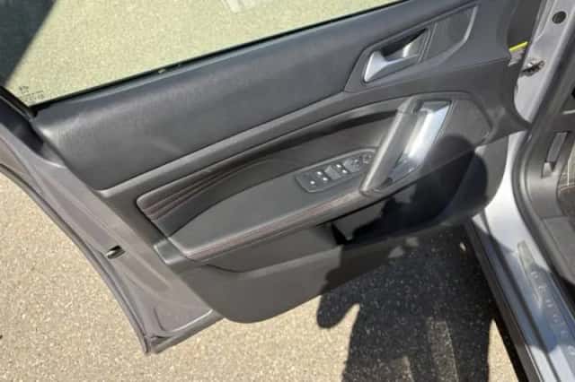 Peugeot 308 (2021) thumbnail 6
