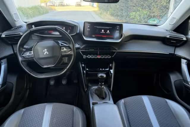 Peugeot 2008 (2020) thumbnail 3