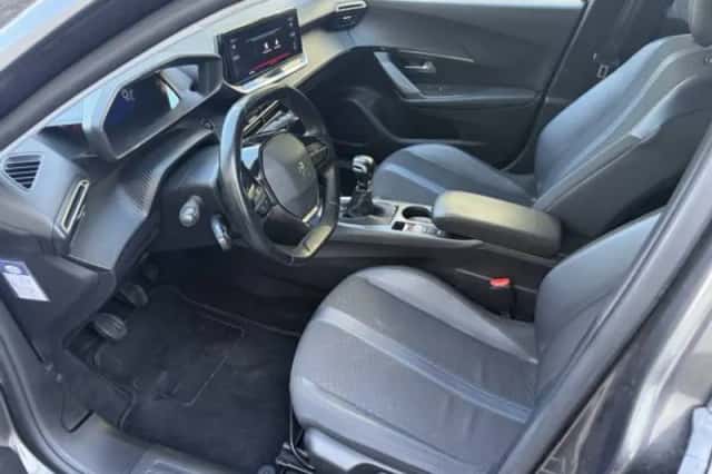 Peugeot 2008 (2020) thumbnail 5