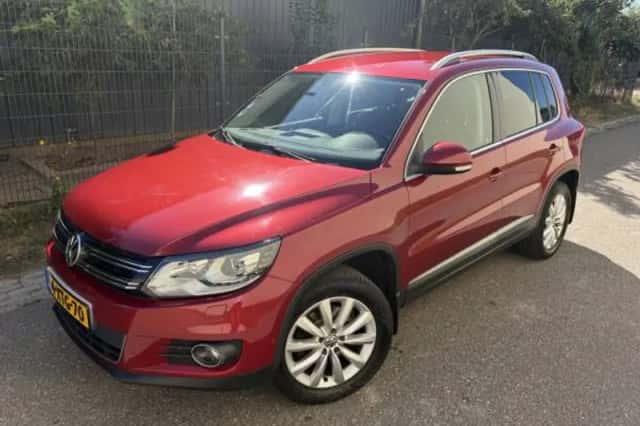 Volkswagen Tiguan (2011) thumbnail 2