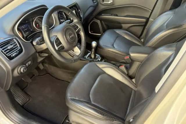 Jeep Compass (2017) thumbnail 5