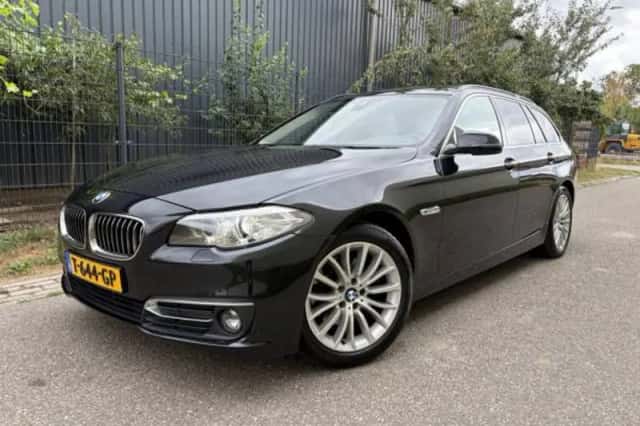 BMW 5-Serie (2013) thumbnail 1