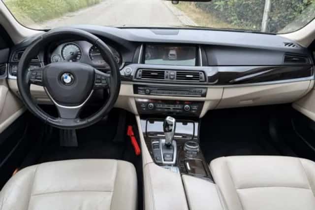 BMW 5-Serie (2013) thumbnail 3