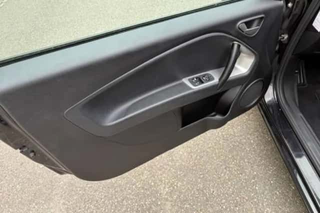 Alfa Romeo Mito (2012) thumbnail 4
